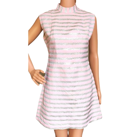 Retro Print Mini Dress - Picture 2 of 7